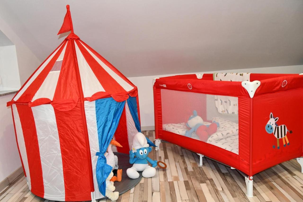 Holiday House Vikend Polzela ภายนอก รูปภาพ
